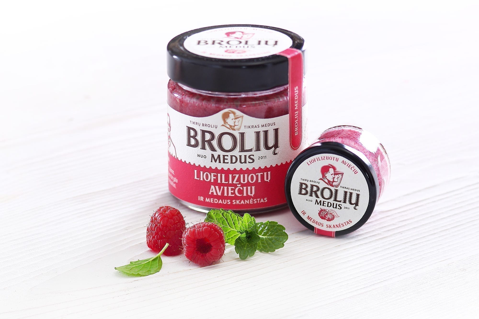 honey with raspberries