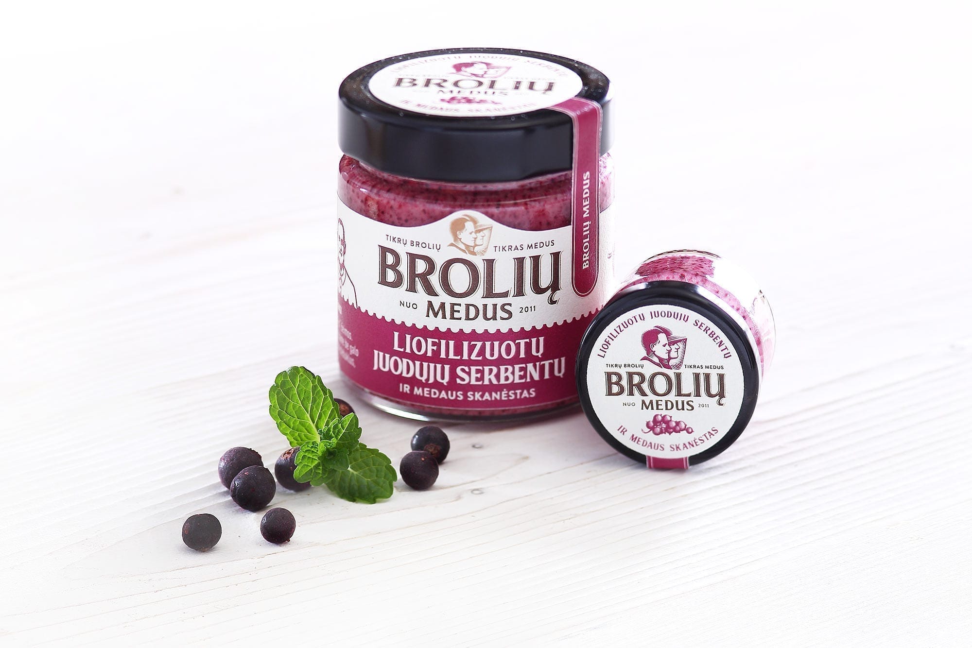 honey with blackcurrants