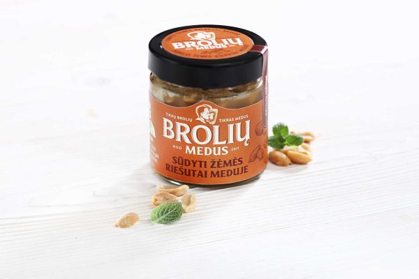 Salted peanuts in honey