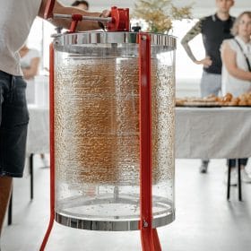 Honey spinning