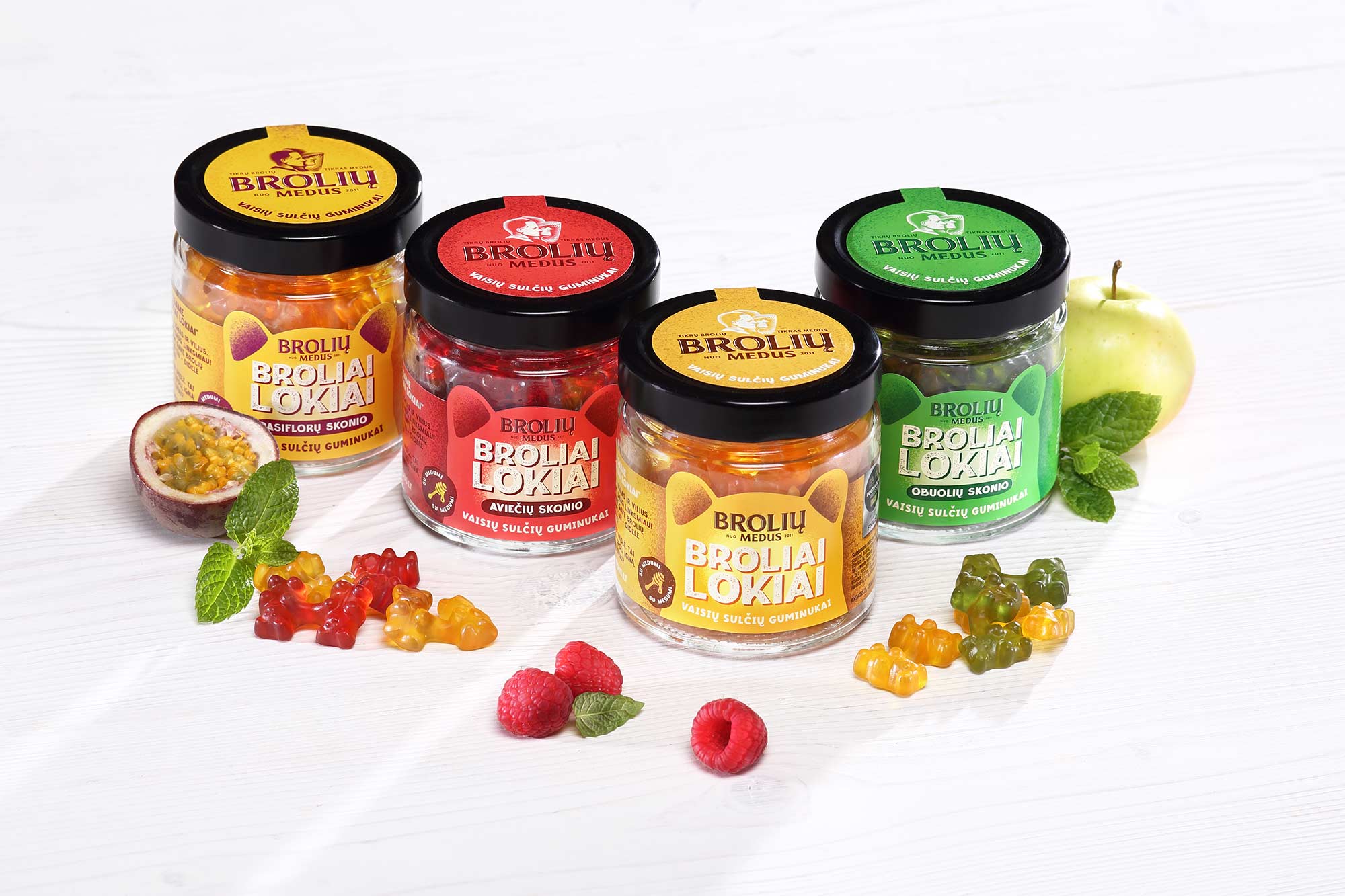 Set of gummy bears in Brothers Bears jars in different flavours